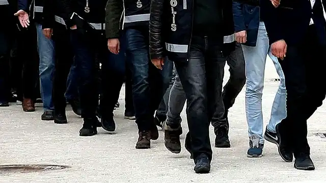Banka Yöneticisi Kimliklerini Kullanan Dolandırıcılık Çetesine Operasyon: 89 Gözaltı, 4 Milyar TL'lik Varlığa El Konuldu