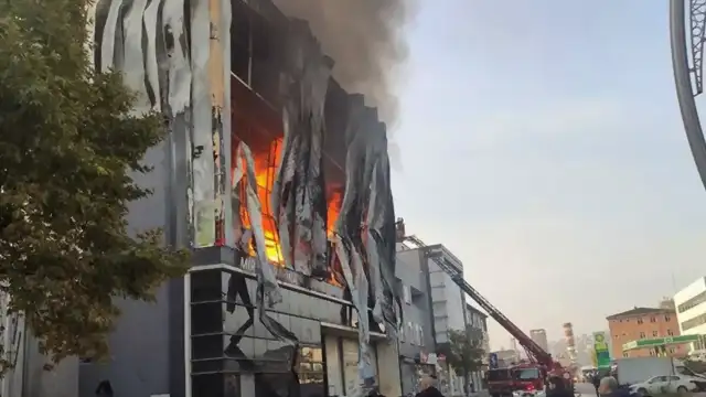 Dilovası'ndaki Fabrika Yangını Soruşturmasında Belediye Başkan Yardımcısı Dahil 8 Kişi Gözaltına Alındı