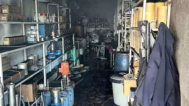 Diyarbakır'da Tamirci Dükkanında Çıkan Yangında İş Yeri Kullanılamaz Hale Geldi