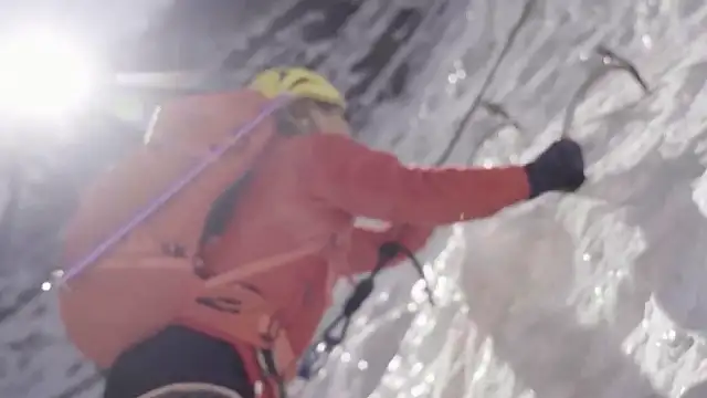 Everest'te Mucize: Altı Gün Sonra Bulunan Rehber Hayata Tutundu