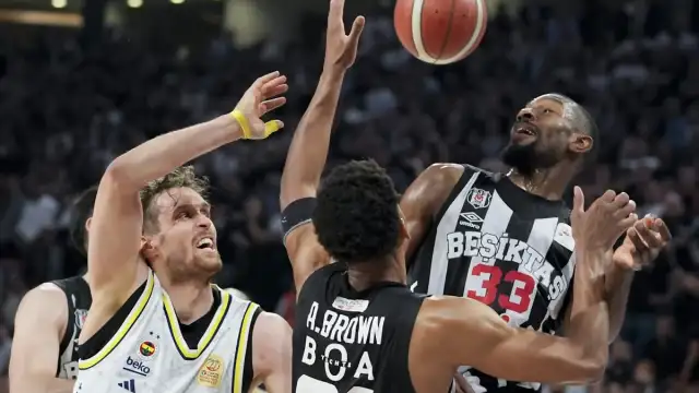 Fenerbahçe Beko Türkiye Sigorta Basketbol Süper Ligi Şampiyonu Oldu