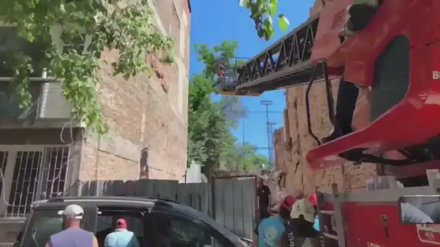Kadıköy'de Kentsel Dönüşüm Çalışması Yürüten Binada Kısmi Çökme: 2 İşçi Göçük Altında Kaldı