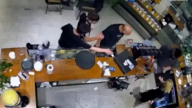 Kafede Taşkınlık Yapan Müşteri Gözaltına Alındı