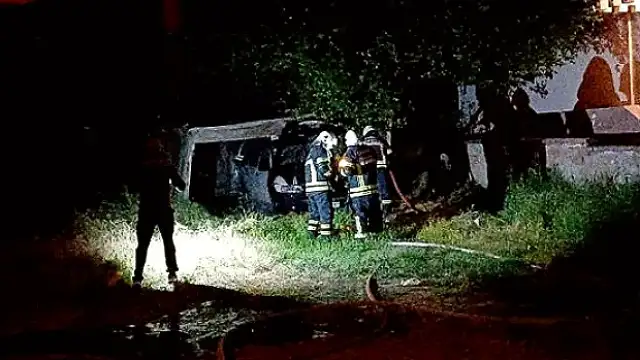 Kale Mahallesi'nde Park Halindeki Otomobil Kundaklandı: Polis Soruşturma Başlattı