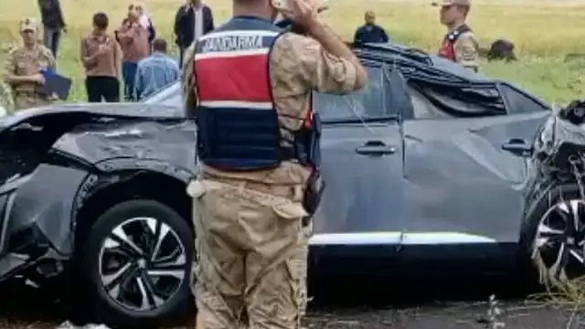 Nişan dönüşü feci kaza: 3 kişi hayatını kaybetti, 1 kişi yaralandı