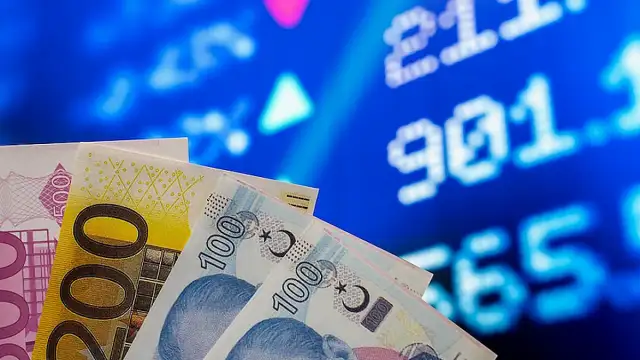 Orta Doğu'daki Gelişmeler Dolar ve Euroyu Rekor Seviyelere Taşıdı