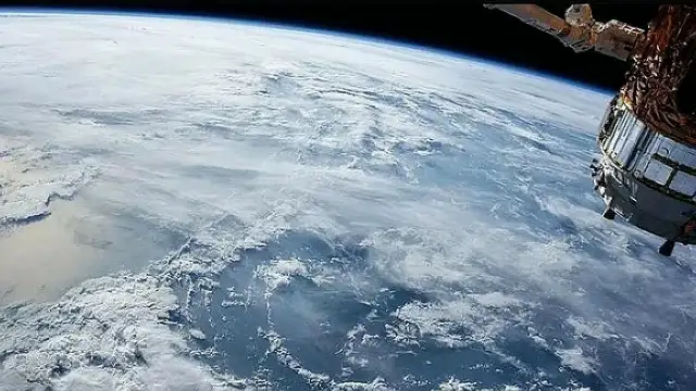 Uluslararası Uzay İstasyonu'nda Hava Sızıntısı Nedeniyle Acil Durum: Astronotlar Sığınağa Alındı