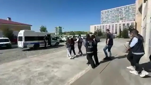 Uşak'ta Yasa Dışı Bahis Operasyonunda 5 Kişi Tutuklandı