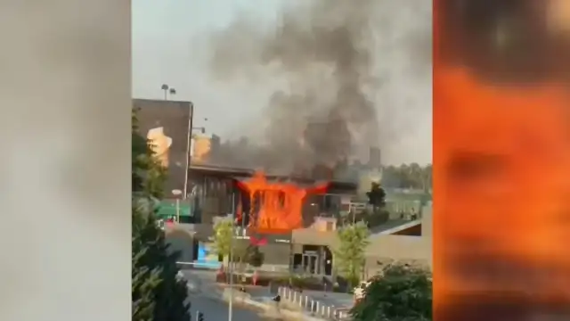 Ankara Çankaya'da bir satış ofisinde yangın çıktı
