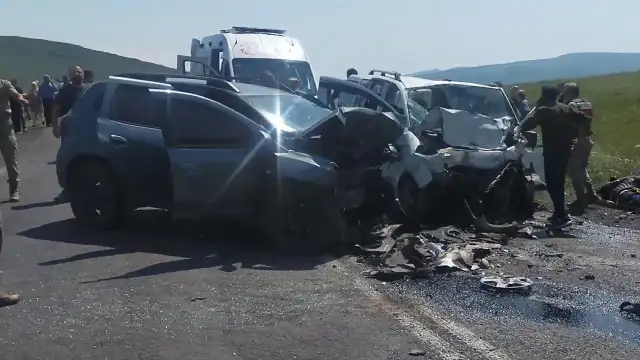 Ardahan'da Zincirleme Trafik Kazası: 3 Ölü, 4 Yaralı
