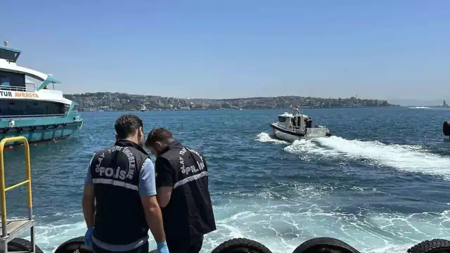 Beşiktaş Sahili Açıklarında Denizden Cansız Beden Çıkarıldı