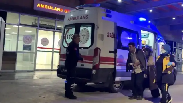 Çorum'da Düğün Yemeği Sonrası Zehirlenme Şüphesi: 50 Kişi Hastaneye Kaldırıldı