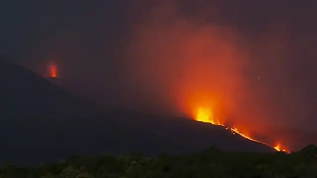 Etna Yanardağı'nda Volkanik Hareketlilik: Uçuşlar Askıya Alındı