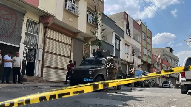 Gaziantep'te Çeşitli Suçlardan Aranan Şüpheli Özel Harekat Tarafından Yakalandı