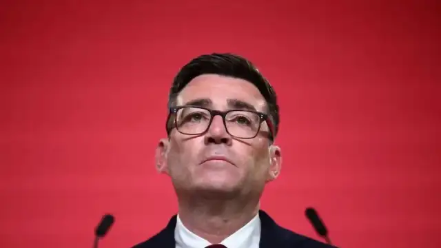 İngiltere İşçi Partisi Liderlik Yarışı Sona Erdi: Andy Burnham Yeni Başbakan Oluyor