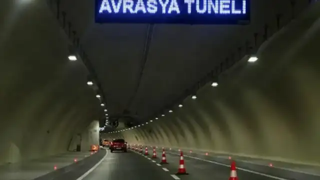 İstanbul Valiliği Avrasya Tüneli Hakkında Açıklama Yaptı: Trafik Yeniden Açıldı