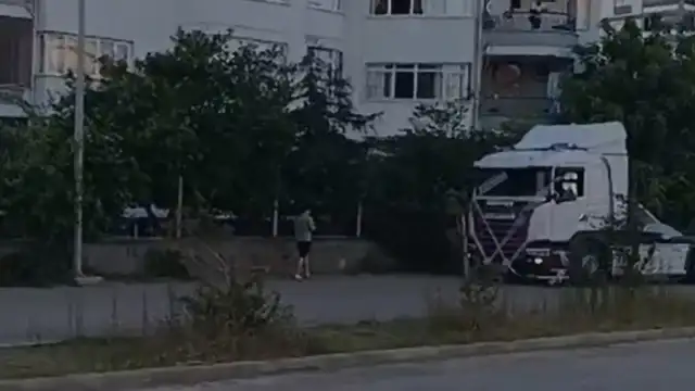 Kozan'da düğün konvoyunda havalı korna kullanan sürücülere ağır para cezası