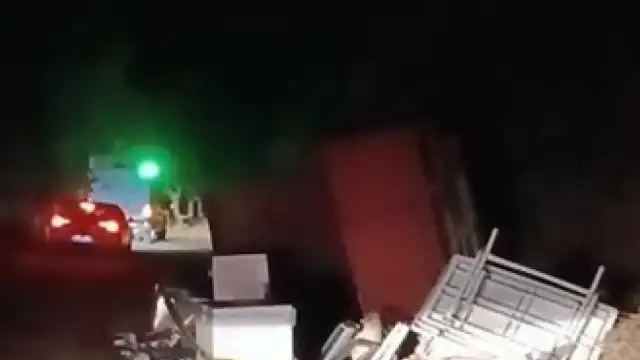 Sakarya Hendek'te Kamyonet Devrildi: 1 Ölü, 1 Yaralı