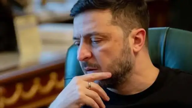 Ukrayna Devlet Başkanı Zelenski Ordu Komuta Kademesinde Değişikliğe Gitti