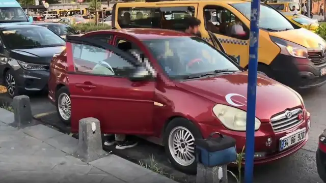 Üsküdar'da park halindeki araçta bir kişi ölü bulundu