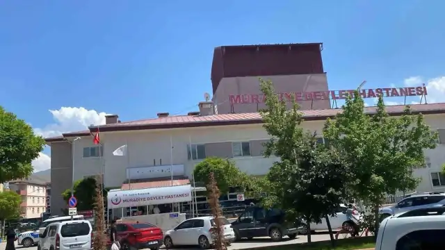 Van'ın Muradiye İlçesinde İki Aile Arasında Silahlı ve Sopalı Kavga: 15 Yaralı
