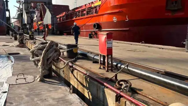 Yalova Altınova'da tersanedeki gemide patlama meydana geldi