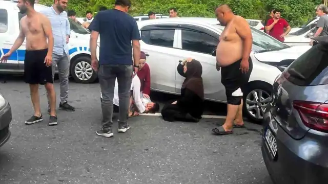 Zonguldak Ereğli'de Otomobilin Çarptığı Baba ve Oğlu Ağır Yaralandı
