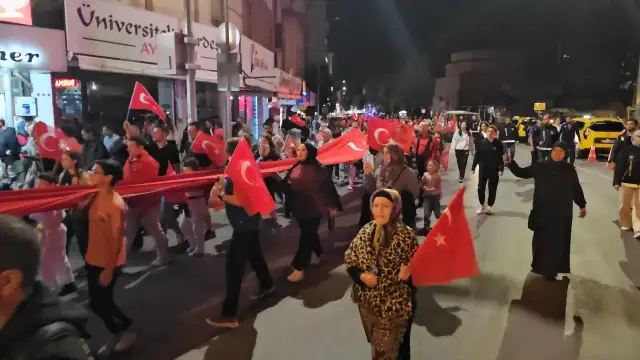 Afyonkarahisar'da Büyük Taarruz'un 104. Yıl Dönümü Kapsamında Fener Alayı Düzenlendi