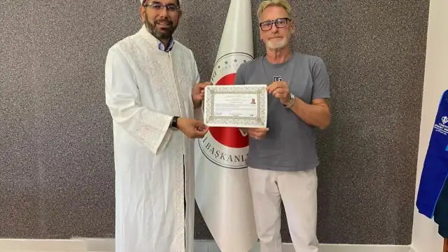 Alman D.P.K., İslam'ı seçerek Davut ismini aldı