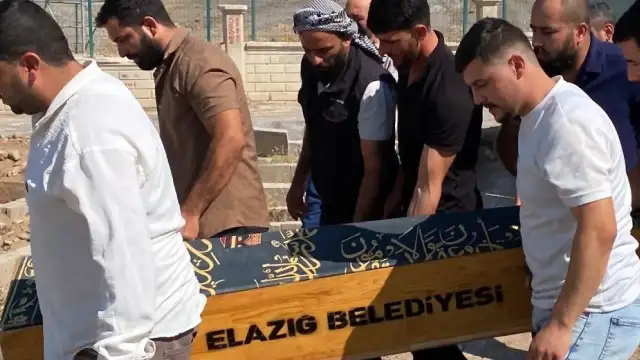 Elazığ'da Piknikte Yıldırım Çarpması: 10 Yaşındaki Çocuk Hayatını Kaybetti