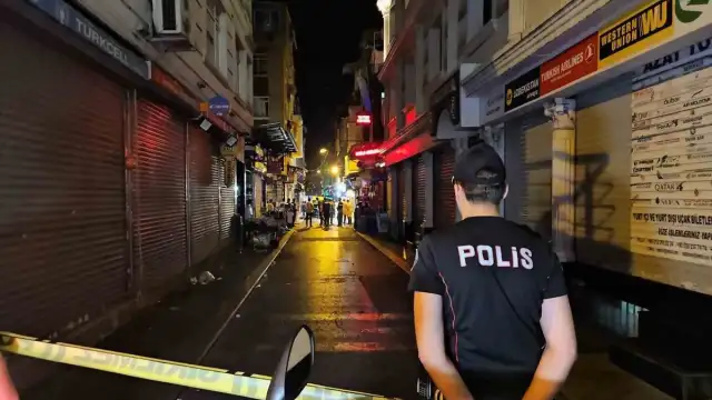 Fatih'te Yaşanan Esnaf Kavgası Kanlı Bitti: 1 Ölü, 1 Yaralı