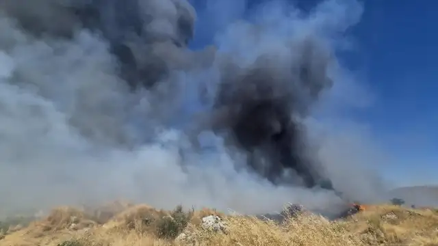 Afyonkarahisar'da Çıkan Arazi Yangını Söndürüldü
