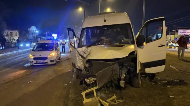 Bartın'da Trafik Kazası: 21 Yaralı