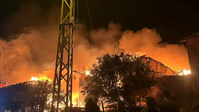 Çorum'da Yangın Faciası: İki Ev ve Bir Ahır Kül Oldu
