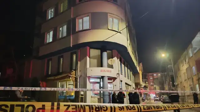 Afyonkarahisar'da Fırındaki Çatlaklar Nedeniyle 4 Katlı Bina Tahliye Edildi
