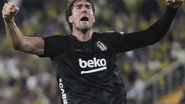 Dusan Vlahovic'in Beşiktaş Kariyeri ve Gol Performansı: 7.5 Milyon Euro Maaşlı Yıldızın Detayları