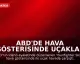 ABD'de Hava Gösterisinde Uçaklar Çarpıştı, Pilotlar Kurtuldu