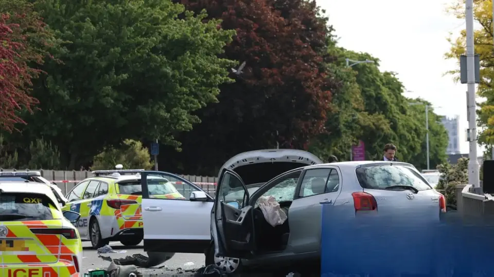 Doğu Londra'da Polis Takibi Sonrası Kaza: Dokuz Yaralı