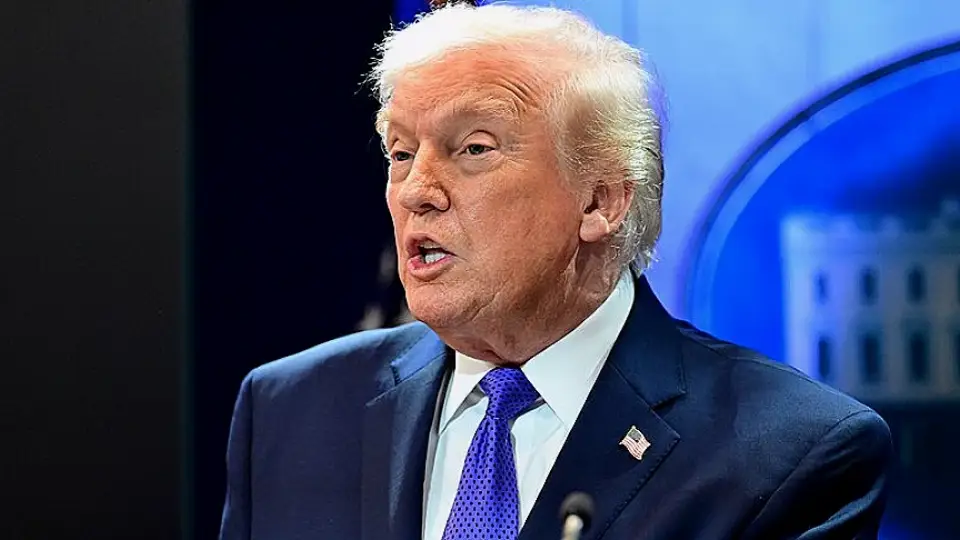 ABD Başkanı Trump: İran'a Saldırılar 'Bir Süreliğine' Ertelendi