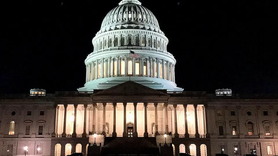 ABD Senatosu, Trump'ın İran'a Yönelik Askeri Müdahalesini Kısıtlayan Tasarıyı Kabul Etti