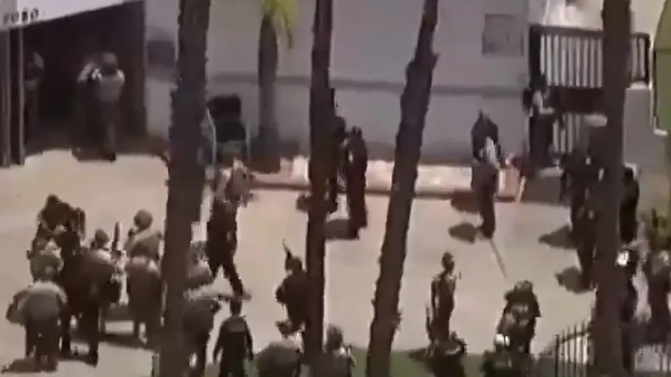 ABD'de Caminin Çevresinde Silahlı Saldırı: 2 Ölü, Çok Sayıda Yaralı