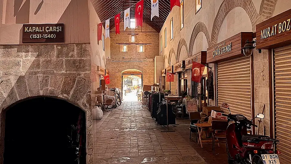 Adana Kapalı Çarşı'da Restorasyon Sonrası Boş Alanlar: Esnaftan Tanıtım Çağrısı