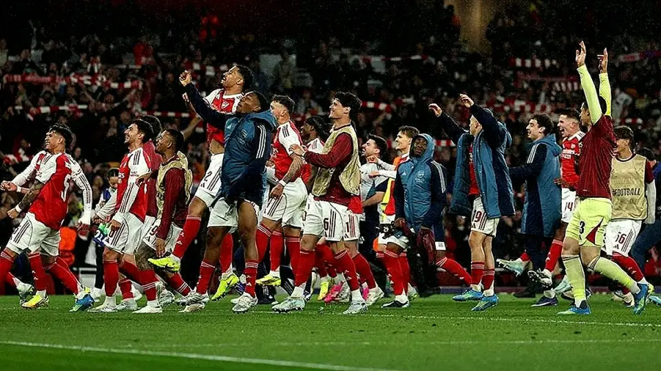 Arsenal, 22 Yıl Sonra Premier Lig Şampiyonu Oldu