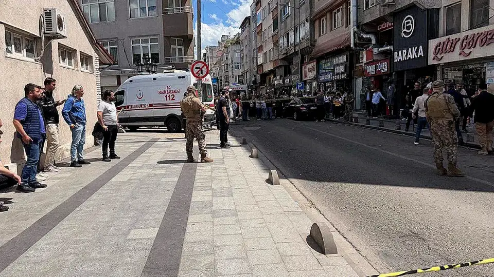 Çorlu'da Polise Silahlı Saldırı: 2 Polis Şehit Oldu, 1 Saldırgan Yaralı