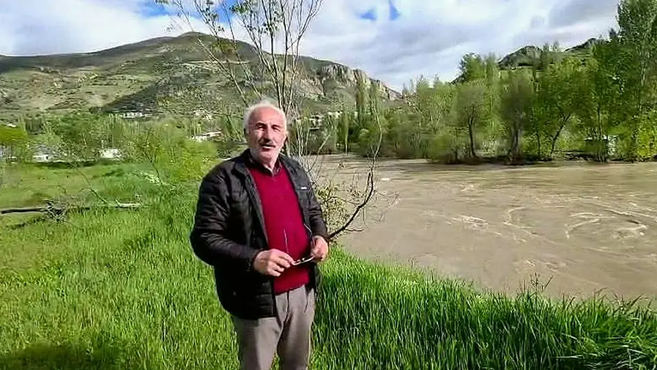 Çoruh Vadisi'nde Karların Erimesiyle Su Seviyesi Yükseldi, Evler Tahliye Ediliyor
