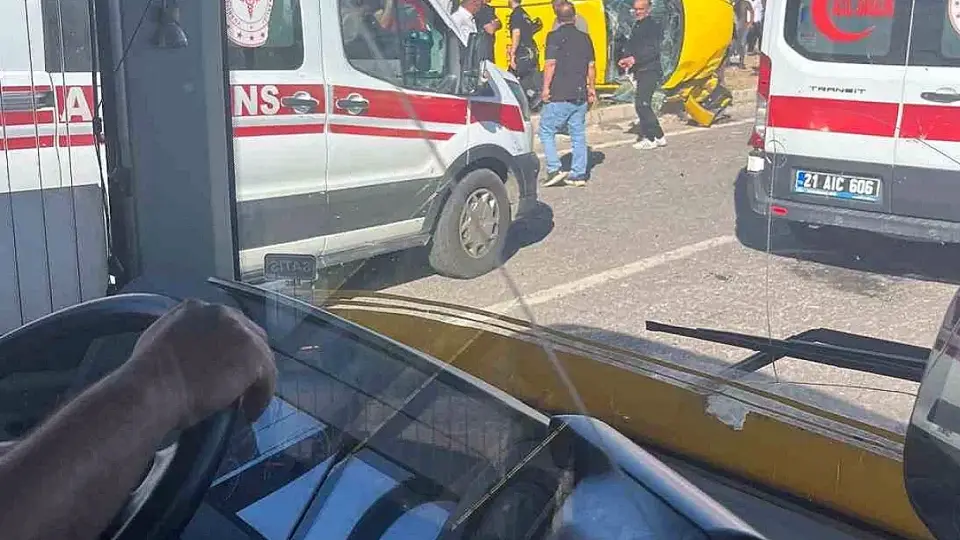 Diyarbakır'da Trafik Kazası: 6 Yaralı