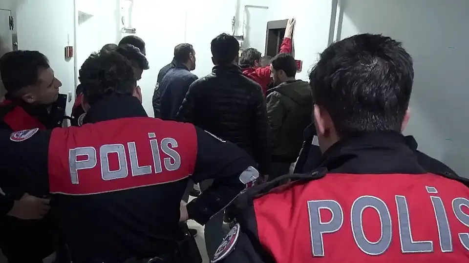 Erzurum'da Anneanne Bıçakla Yaralandı, Torunu Gözaltına Alındı