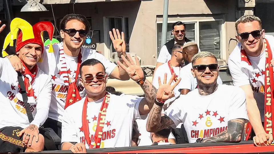 Galatasaray'dan Fenerbahçe'ye 'Fener Ağlama' Göndermesi