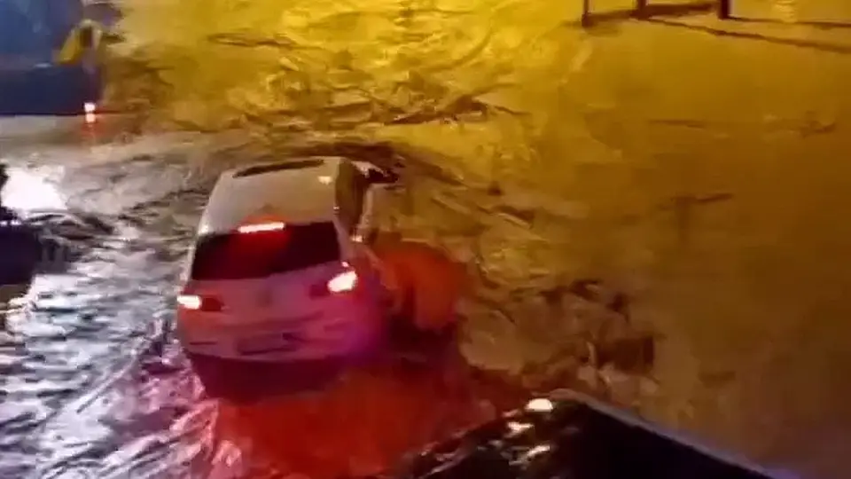 Hatay'ın Reyhanlı İlçesinde Şiddetli Yağış Nedeniyle Su Baskınları Yaşandı