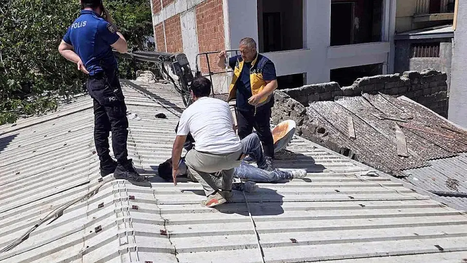 Mudanya'da Vinç Faciası: 2 İşçi Yaralandı